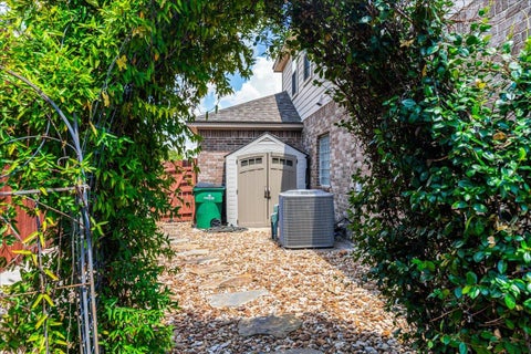 Tiny photo for 1901 Meandering Meadows DR, Pflugerville, TX 78660 (MLS # 6381037)