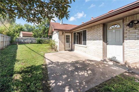 Photo of 5505 Pendleton LN, Austin, TX 78723 (MLS # 9818599)