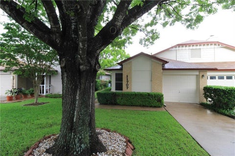 Photo of 11707 Norwegian Wood DR, Austin, TX 78758 (MLS # 7845182)
