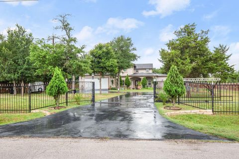 A home in Del Valle