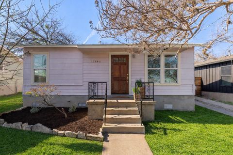 Photo of 1180 1/2 Sol Wilson Ave, Austin, TX 78702 (MLS # 6432070)