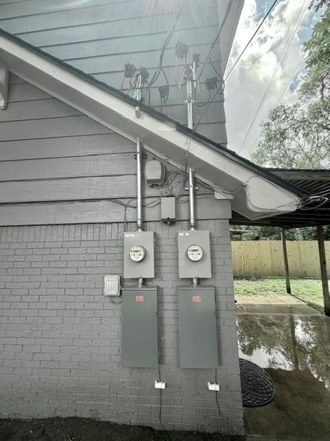 7303 Whispering Creek CIR A & B