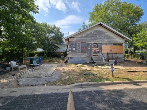 Photo of 2603 E 14th ST, Austin, TX 78702 (MLS # 2673638)