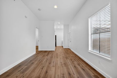 Tiny photo for 712 Graham PL #201, Austin, TX 78705 (MLS # 7710235)