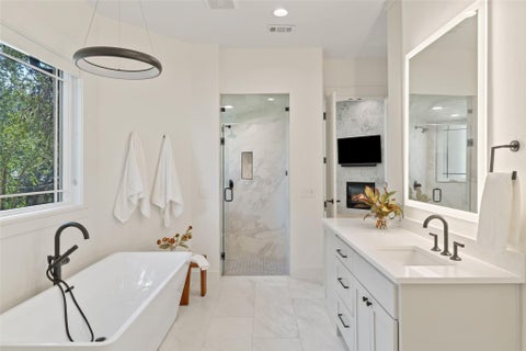 Tiny photo for 4918 Rollingwood DR, West Lake Hills, TX 78746 (MLS # 3143361)