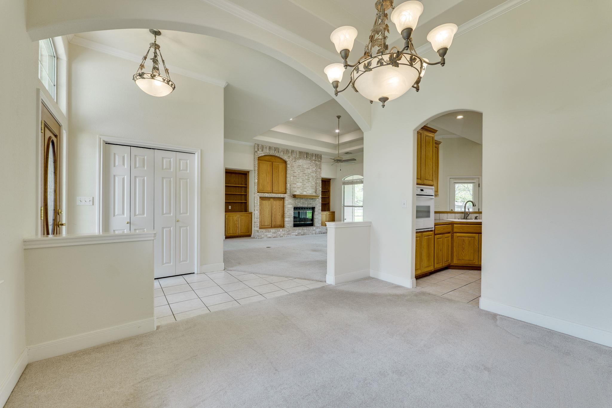 207 Flamingo CIR