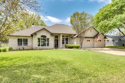207 Flamingo CIR Highland Haven TX 78654