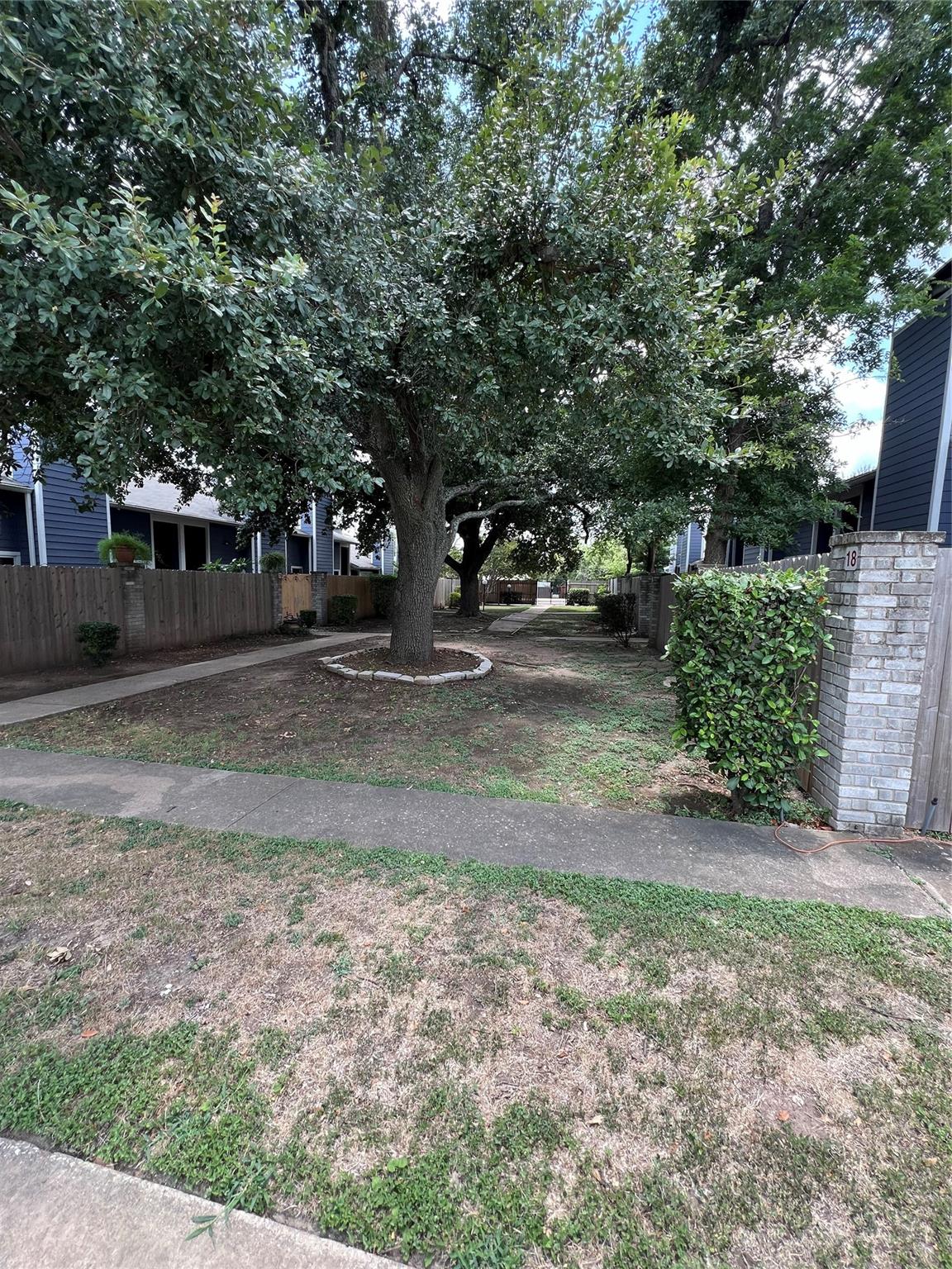 View Austin, TX 78758 townhome