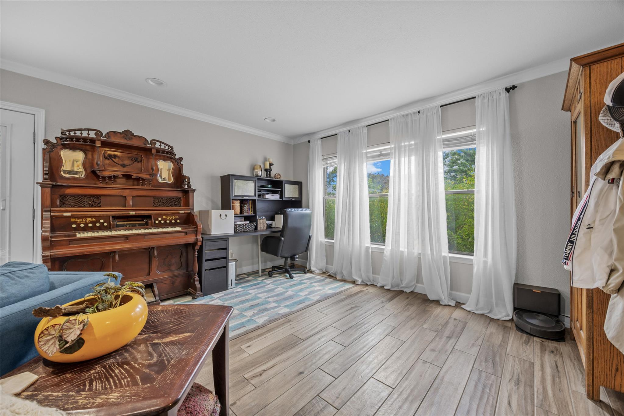 1187 Forest Bluff TRL