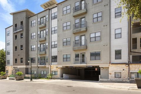 Photo of 2502 Leon ST #416, Austin, TX 78705 (MLS # 5517861)