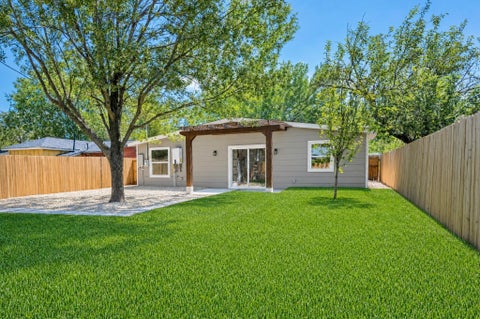 Tiny photo for 6706 Cruz ST, Austin, TX 78741 (MLS # 8683378)
