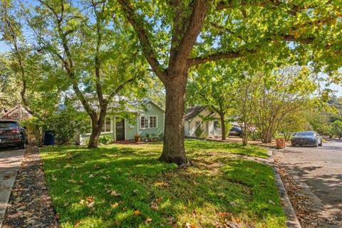 Tiny photo for 516 Lockhart DR, Austin, TX 78704 (MLS # 3743682)