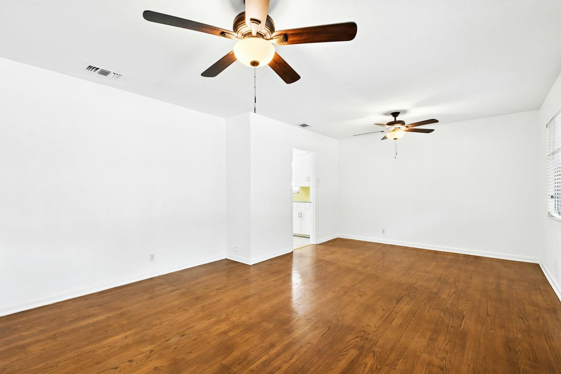 350 Cosgrove St