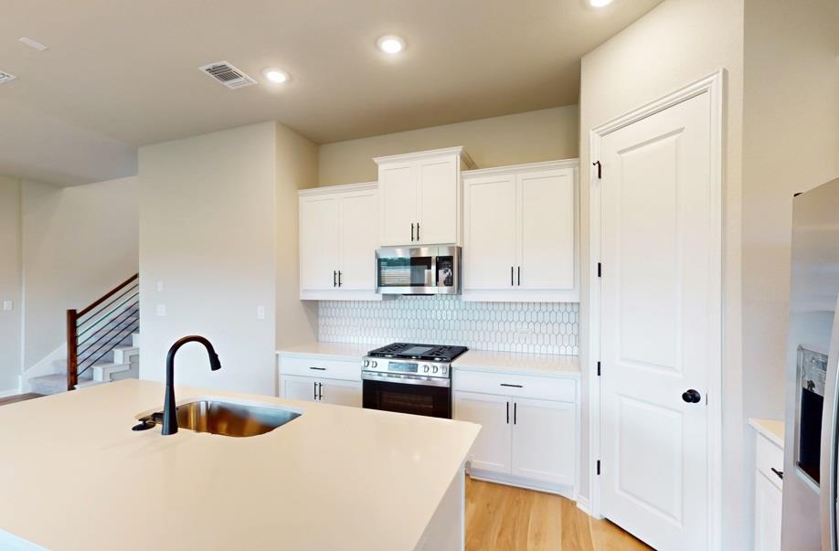 128 Grayson Elm PASS