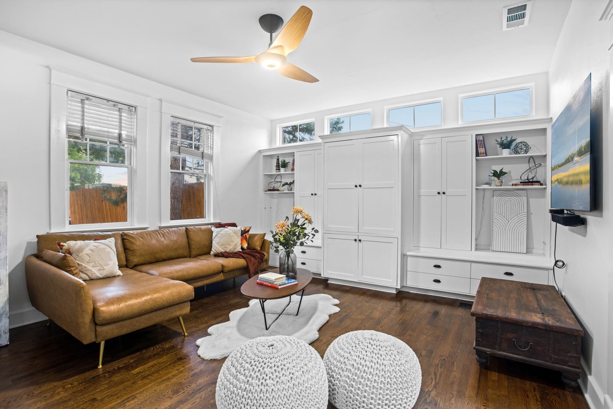 607 W 32nd ST
