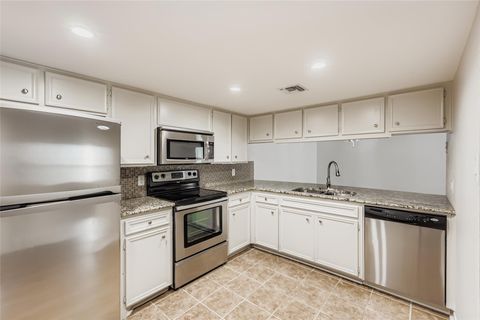 Tiny photo for 3315 W William Cannon DR #A, Austin, TX 78745 (MLS # 4141587)