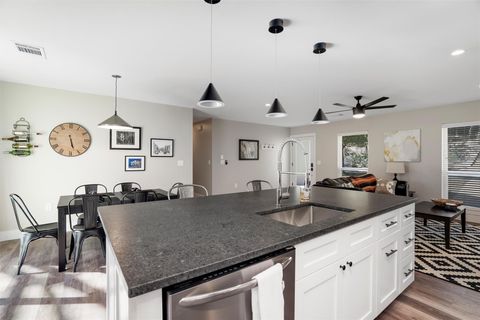 Tiny photo for 2613 Carnarvon LN, Austin, TX 78704 (MLS # 5055729)