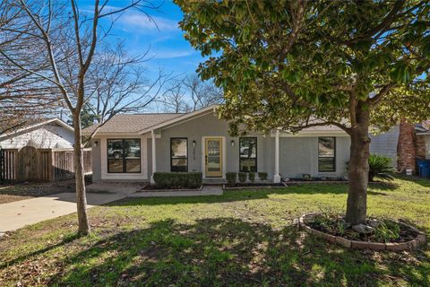 Photo of 2613 Carnarvon LN, Austin, TX 78704 (MLS # 5055729)