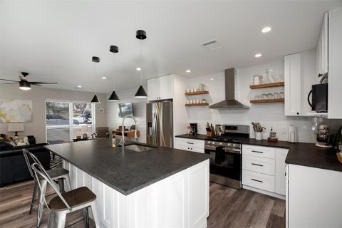 Tiny photo for 2613 Carnarvon LN, Austin, TX 78704 (MLS # 5055729)