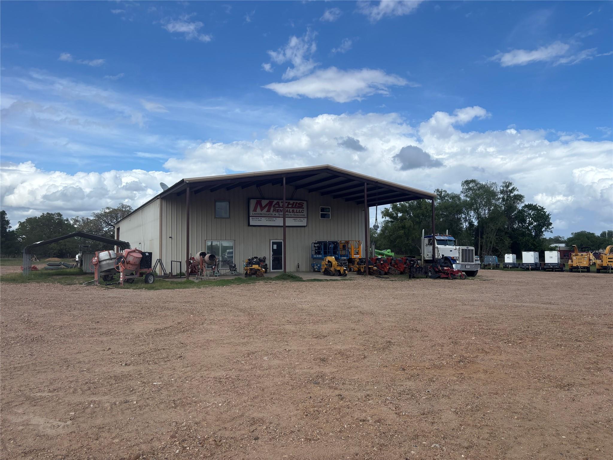 1626 E Hwy 71 Bypass