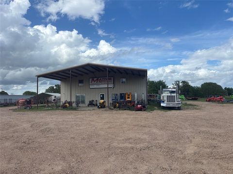 1626 E Hwy 71 Bypass La Grange TX 78945