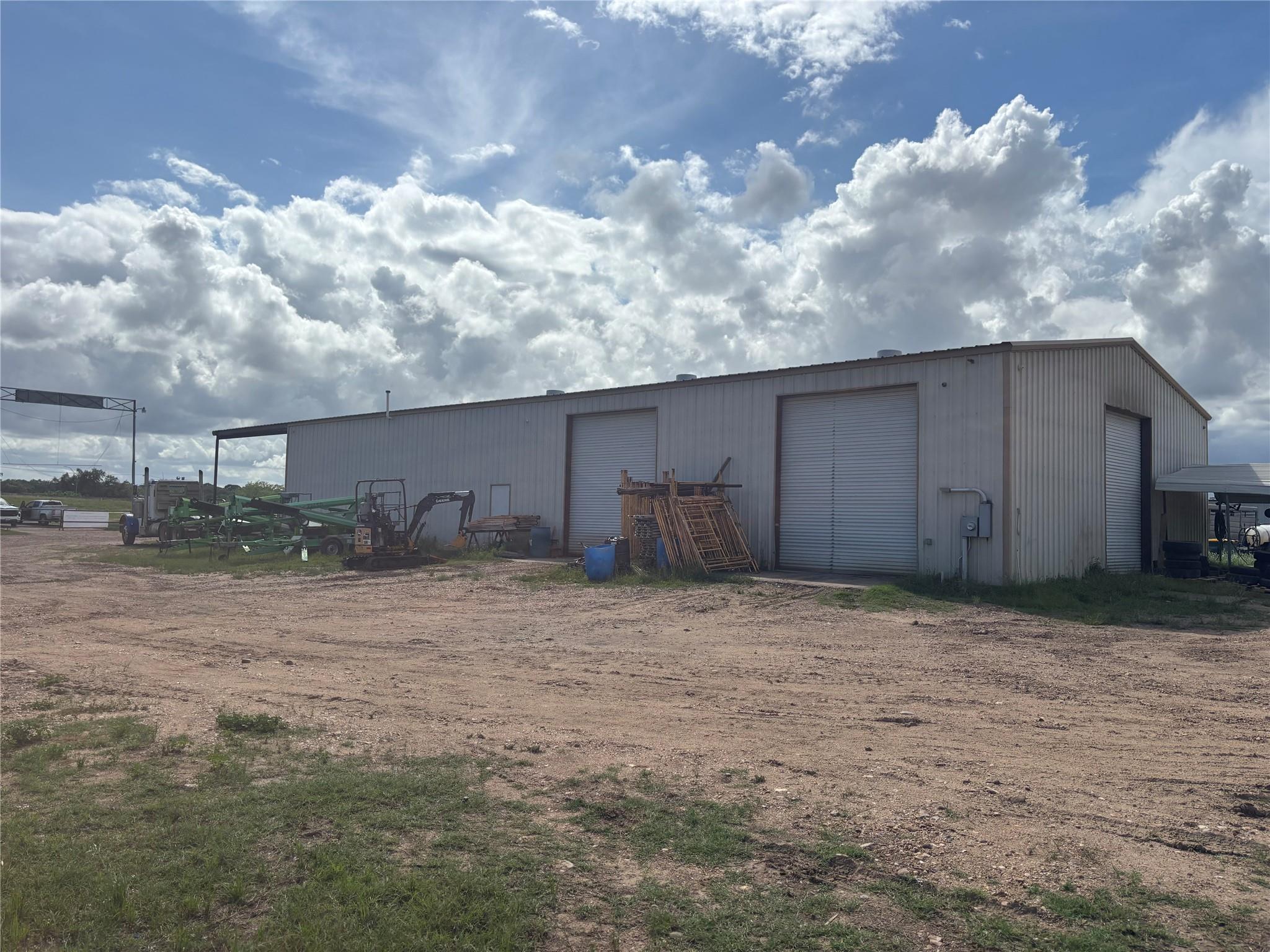 1626 E Hwy 71 Bypass