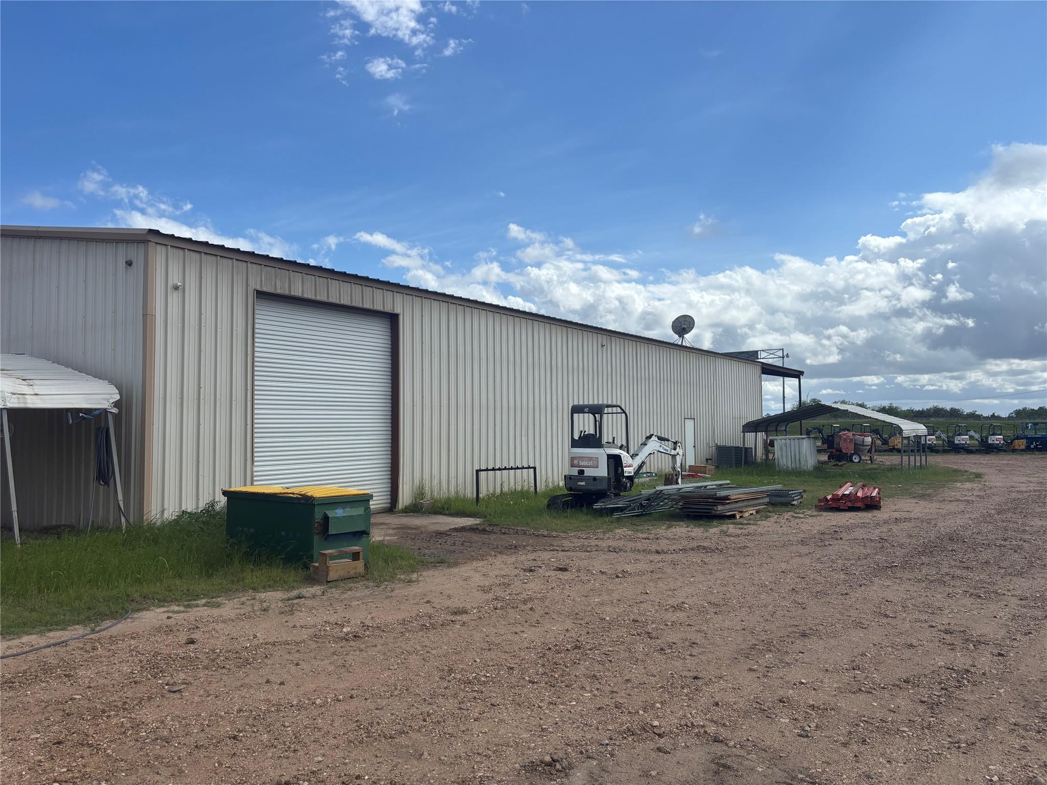 1626 E Hwy 71 Bypass