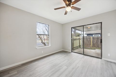 Tiny photo for 5300 B McCandless St. ST #B, Austin, TX 78756 (MLS # 8369920)