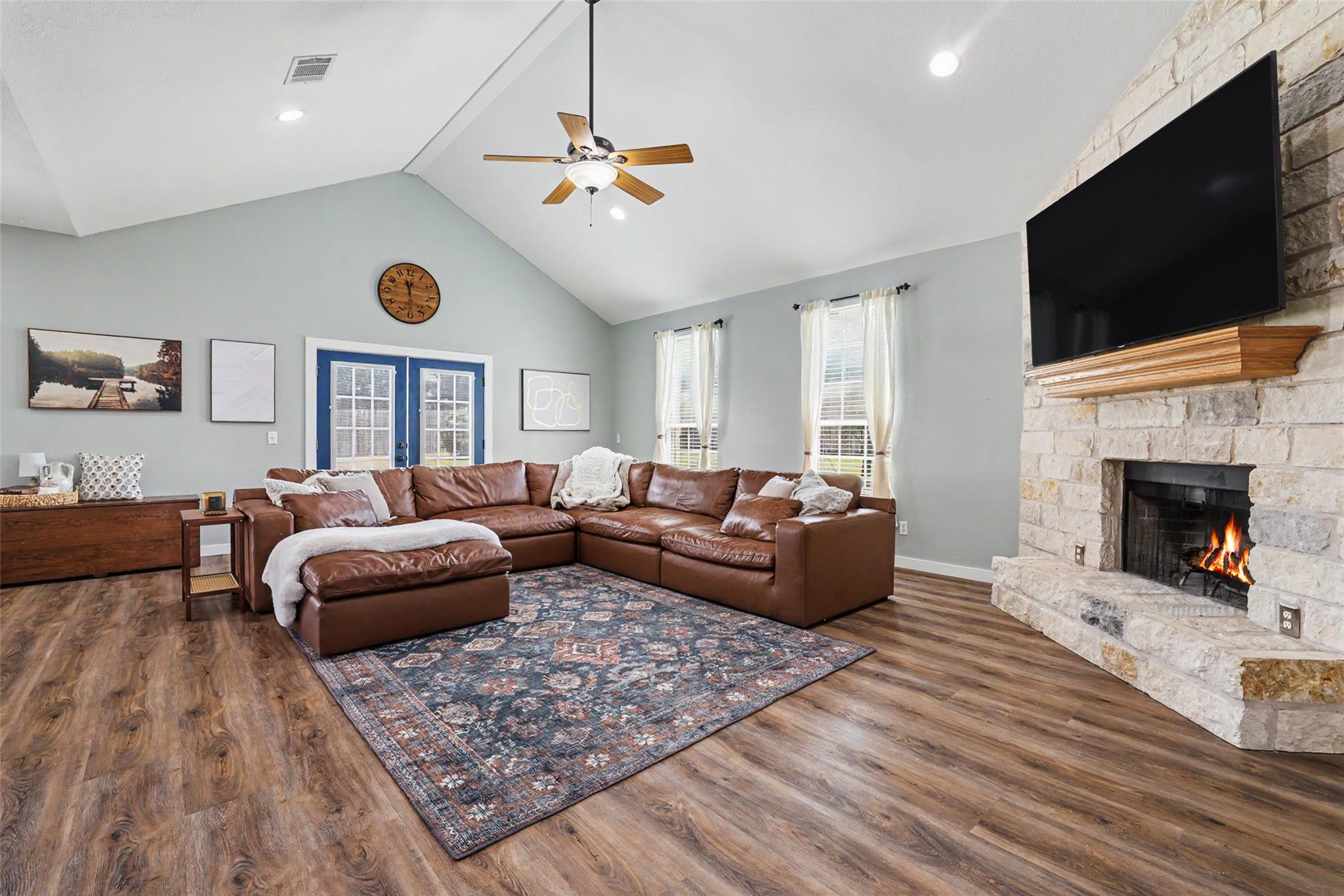 201 Christine LN
