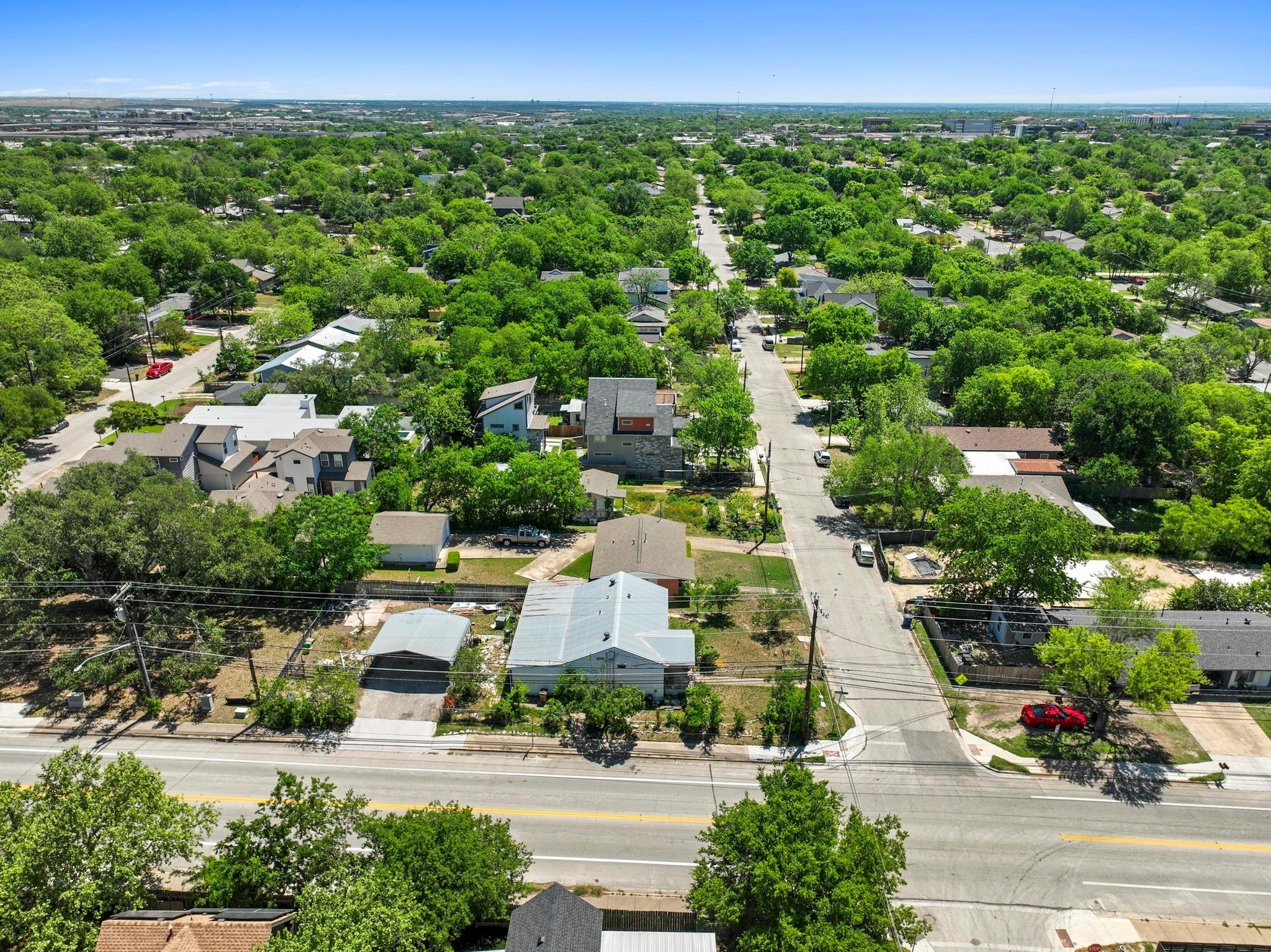 514 W Odell ST W