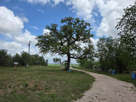 Photo of 993 Highway 304, Bastrop, TX 78602 (MLS # 7010700)