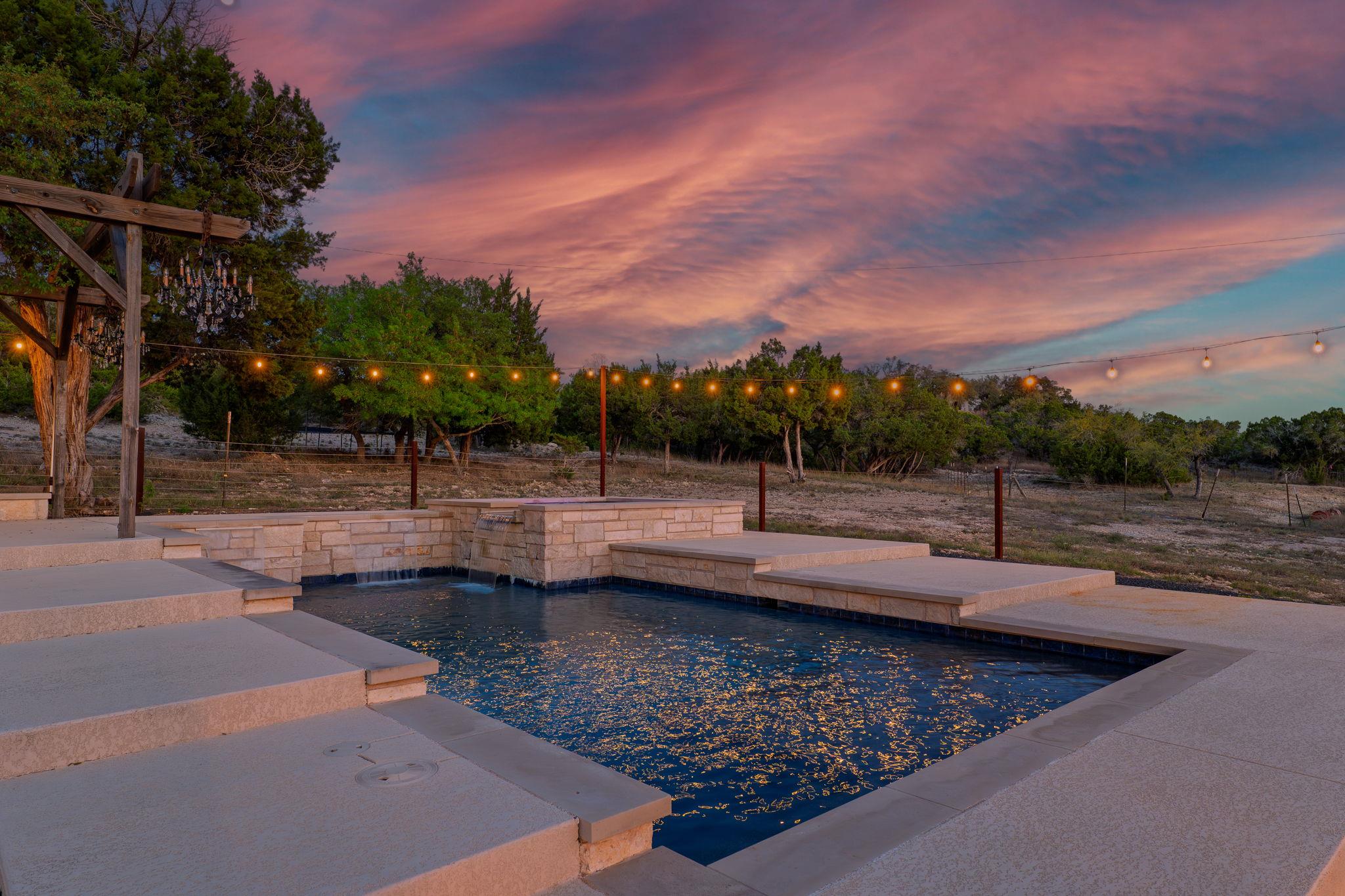 500 Madrone Ranch TRL