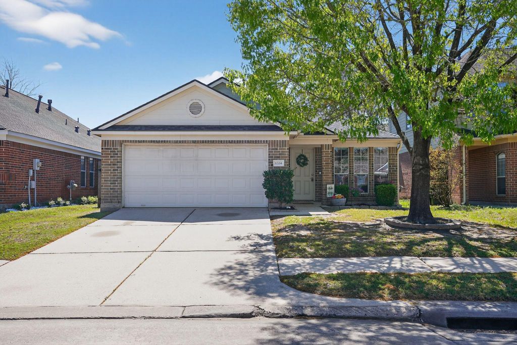 Photo of 12214 Carriage Oak CIR, Humble, TX 77346 (MLS # 4346280)