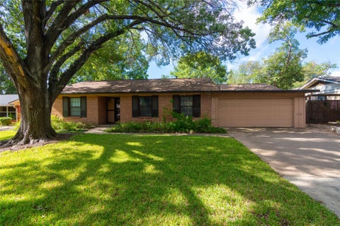 Photo of 3109 Pinecrest DR, Austin, TX 78757 (MLS # 4847172)