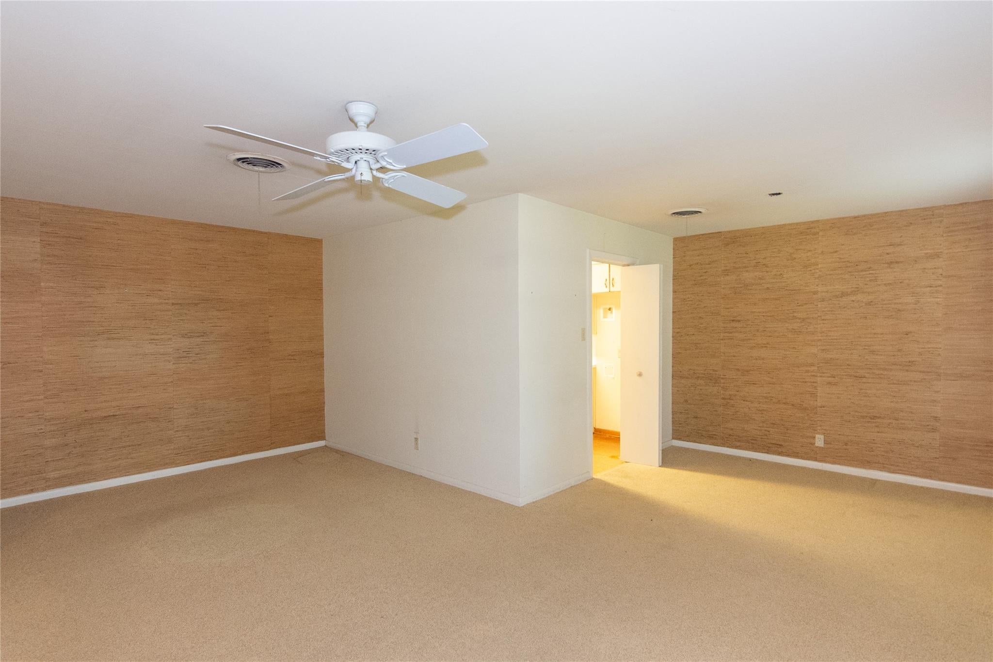 3109 Pinecrest DR