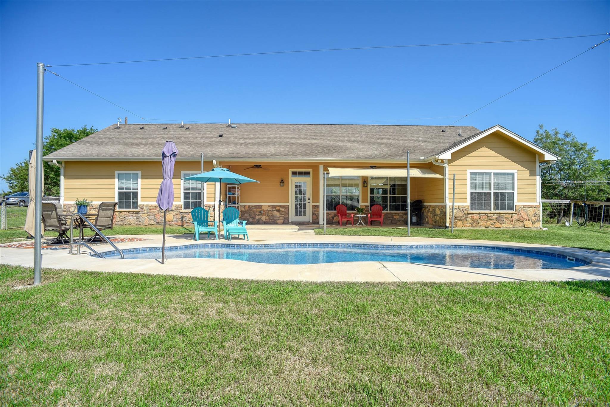937 Highway 21 E