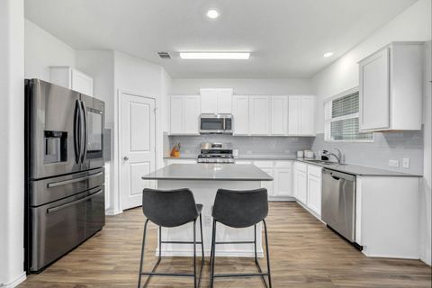 Tiny photo for 22611 Bristlegrass LN, Lago Vista, TX 78645 (MLS # 3564278)
