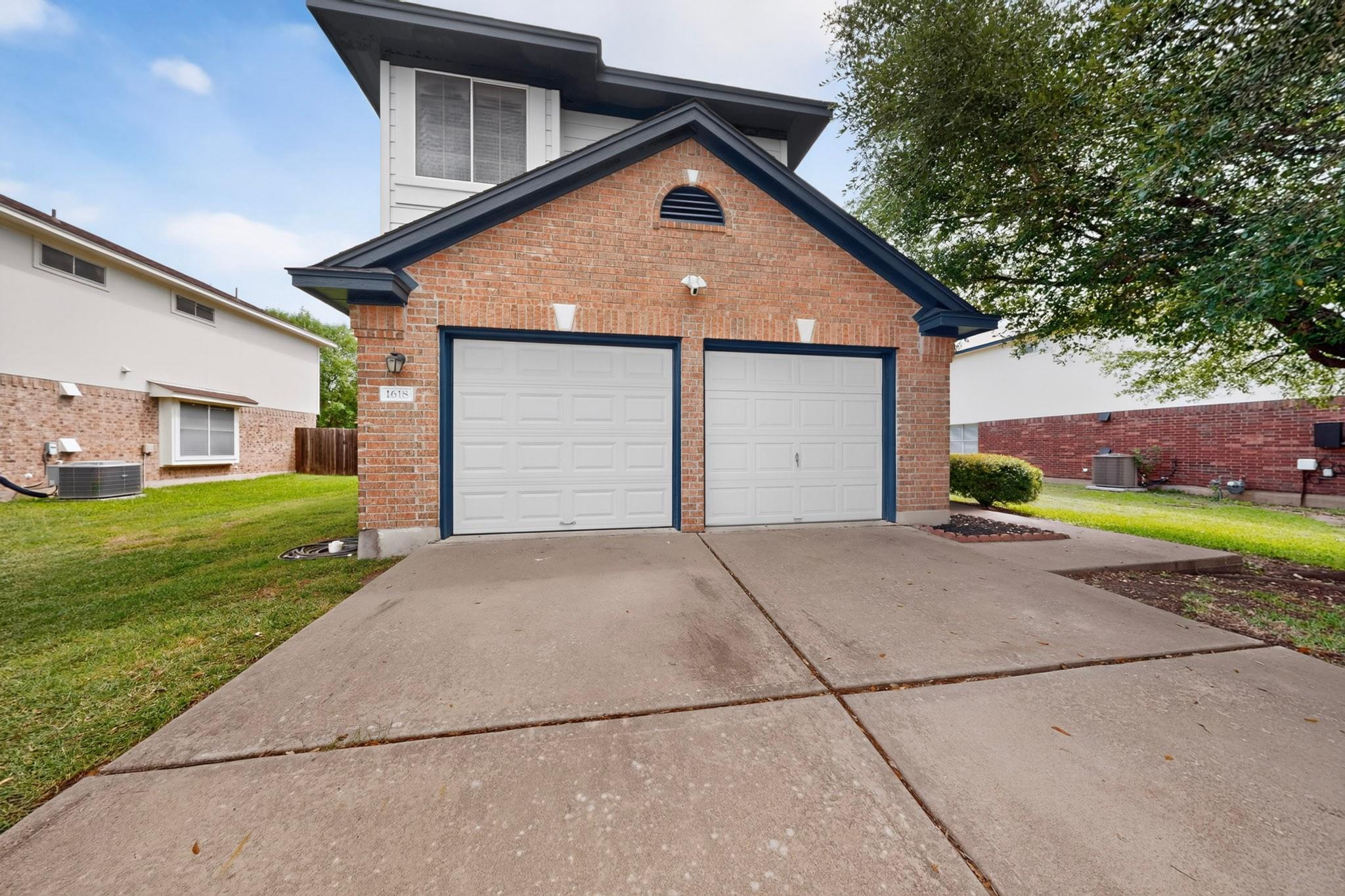 1618 Mentone DR