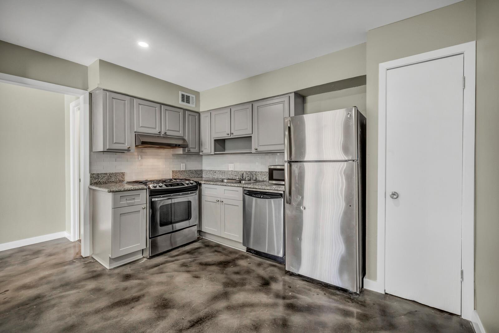 2808 Skyway CIR 101