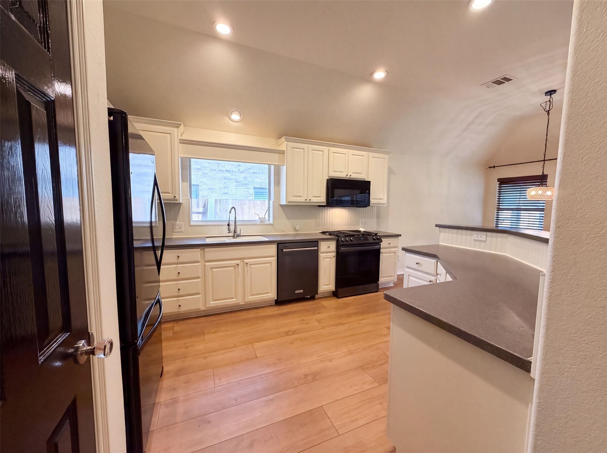 13804 Long Shadow DR