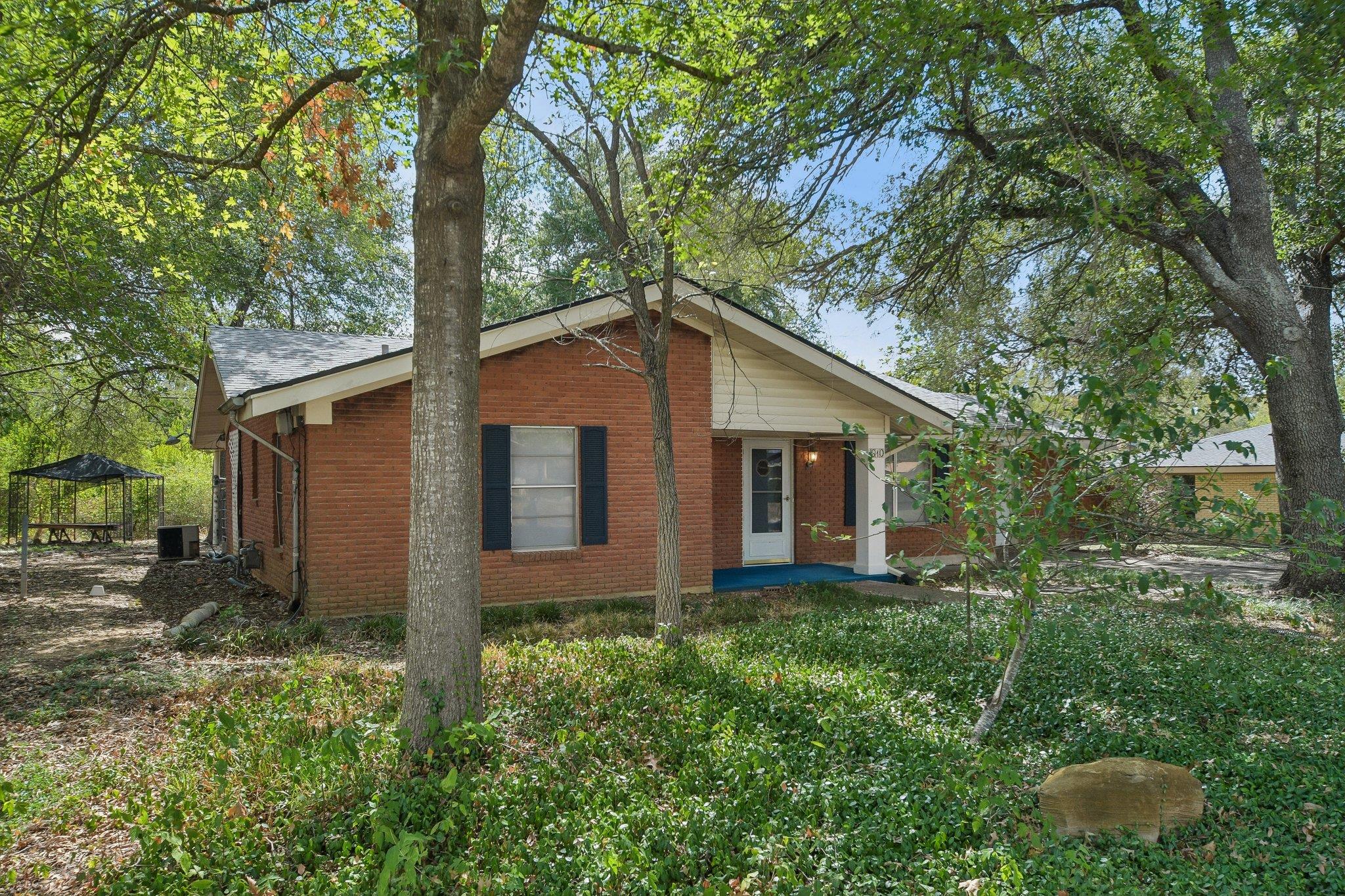 610 Mogonye LN
