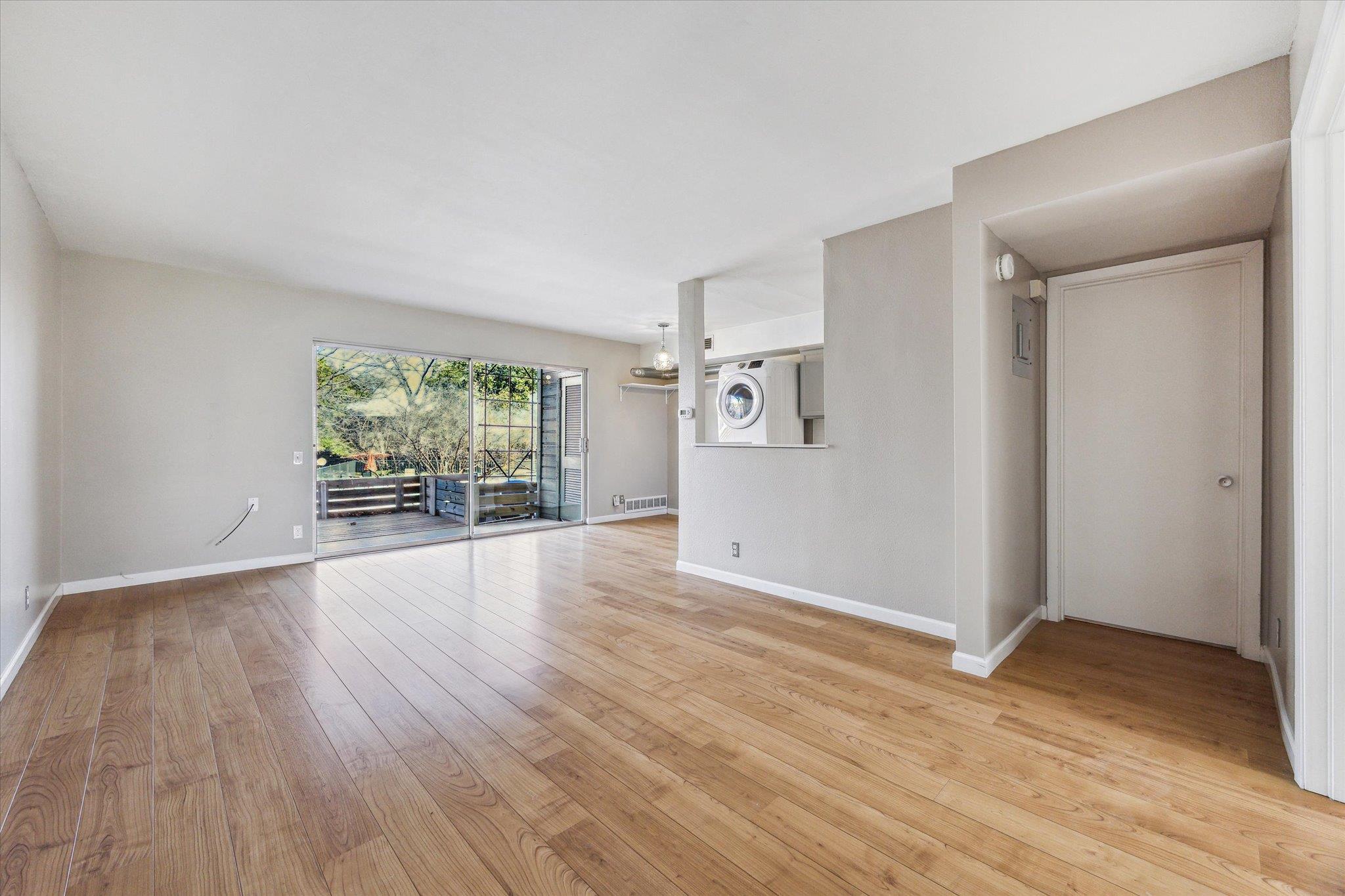 1304 Mariposa DR 104