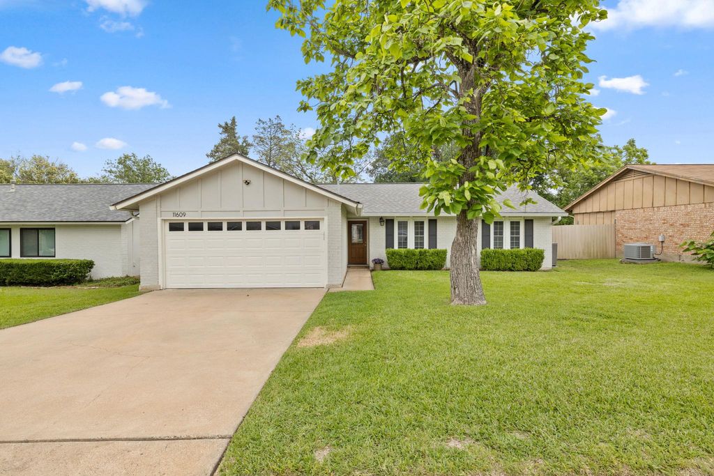 Photo of 11609 Fast Horse DR, Austin, TX 78759 (MLS # 3449372)
