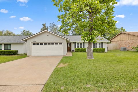 Photo of 11609 Fast Horse DR, Austin, TX 78759 (MLS # 3449372)