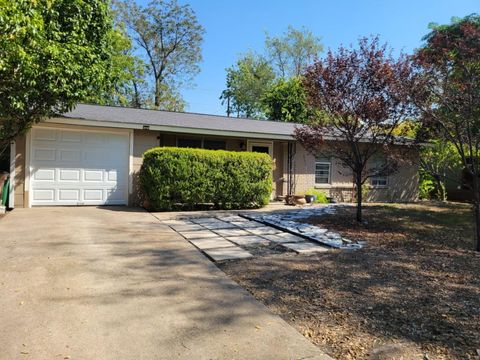 1524 Weyford DR Austin TX 78757