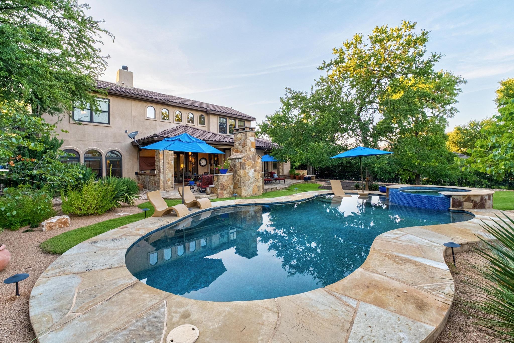 112 Dovetail LN