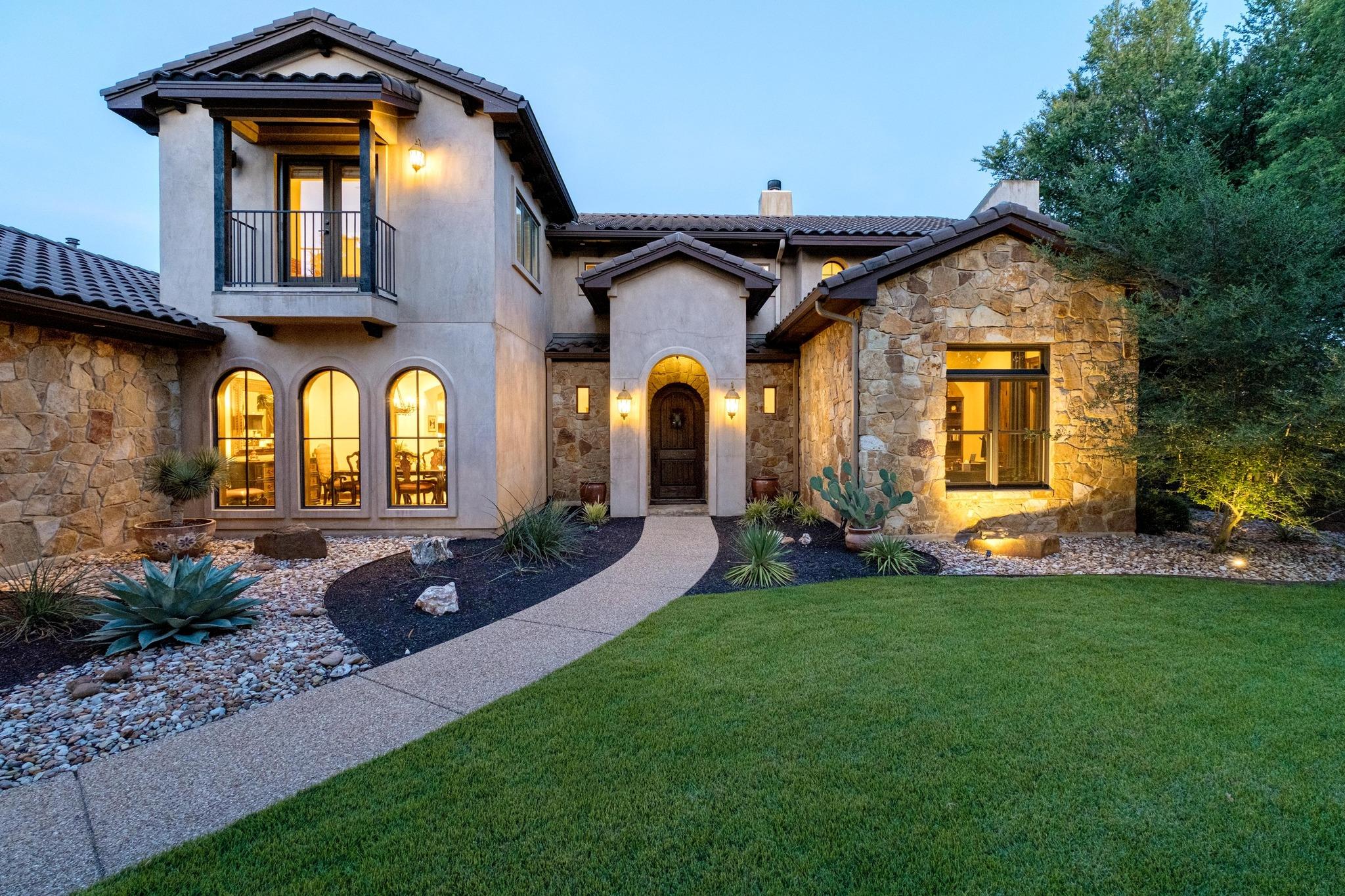 112 Dovetail LN