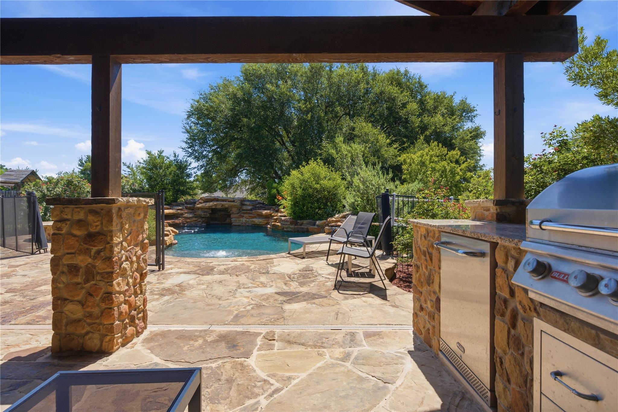 209 Park Place DR
