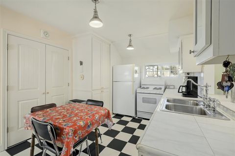 Tiny photo for 68 Mildred ST, Austin, TX 78702 (MLS # 9763852)