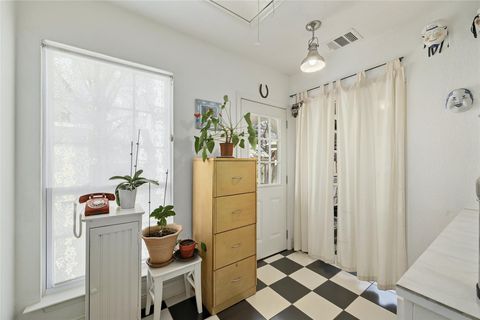 Tiny photo for 68 Mildred ST, Austin, TX 78702 (MLS # 9763852)